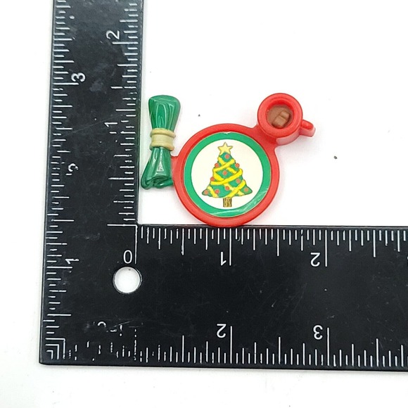 Fisher-Price Loving Family Red Christmas Plates w Hot Chocolate VG - Picture 3 of 3